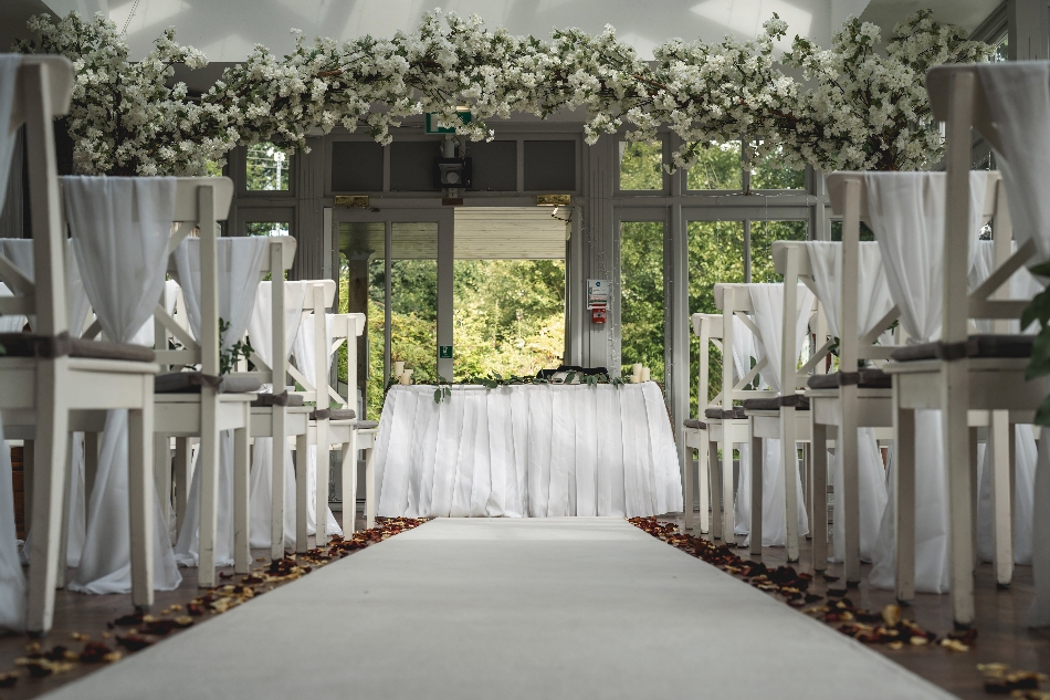 Gallery image 1: broadoaks-country-house