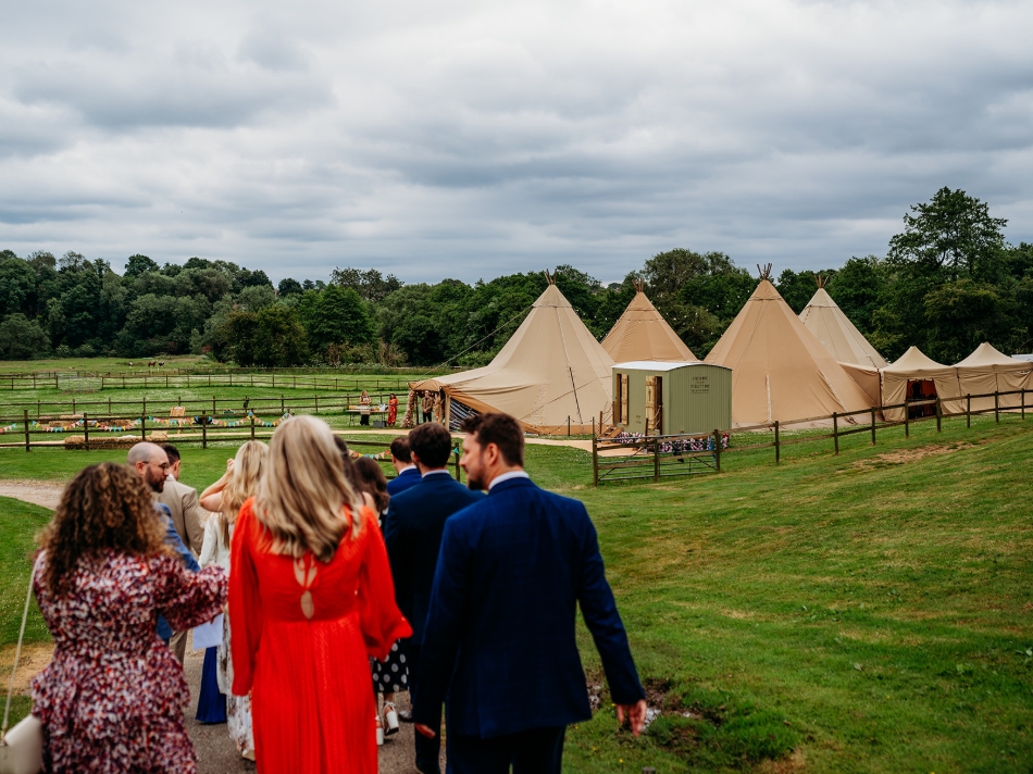 Gallery image 13: the-wedding-hand