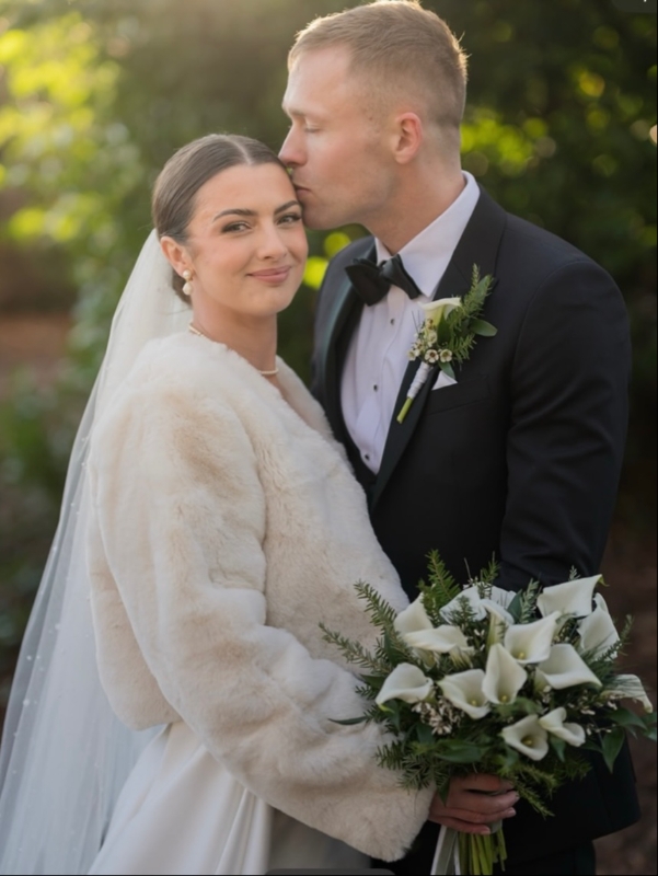 Gallery image 19: the-wedding-hand