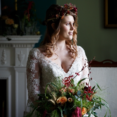 A talented team of suppliers worked together to create two different looks at Calthwaite Hall