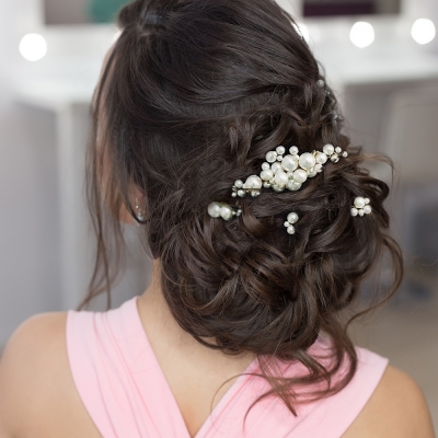 DM Bridal Accessories is a family-run business offering luxury jewellery and gifts