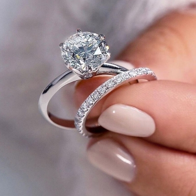How to make your engagement ring shine for wedding day