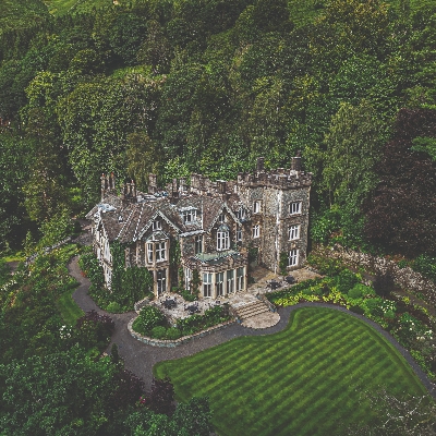 Wedding News: The Forest Side is a Victorian mansion that dates back to 1853