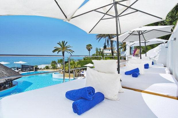 Laid-back luxury for newlyweds in Spain: Image 1