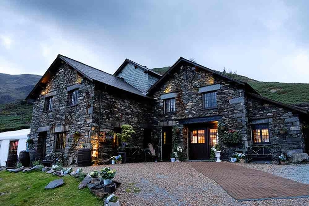 Get married at the picturesque Coppermines Mountain Cottages: Image 1