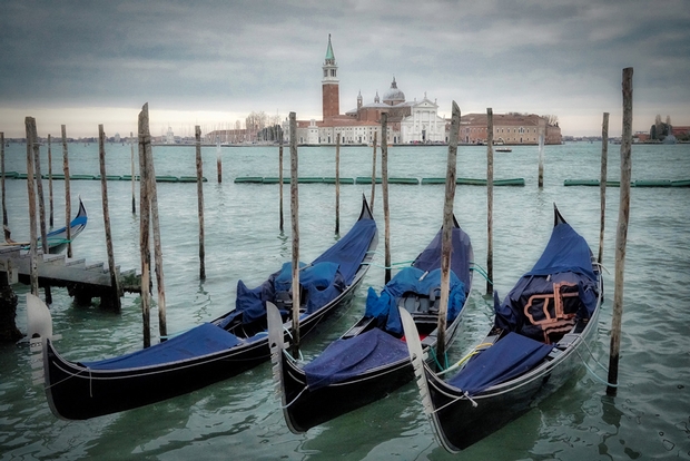 Local photographer, David Rucker reveals why Venice is the ideal honeymoon destination: Image 1