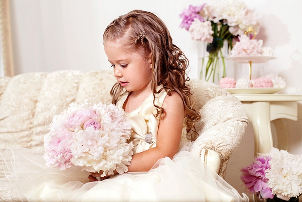 Gail Delaney from Pandorella reveals how you can incorporate your flowergirl into your big day: Image 1