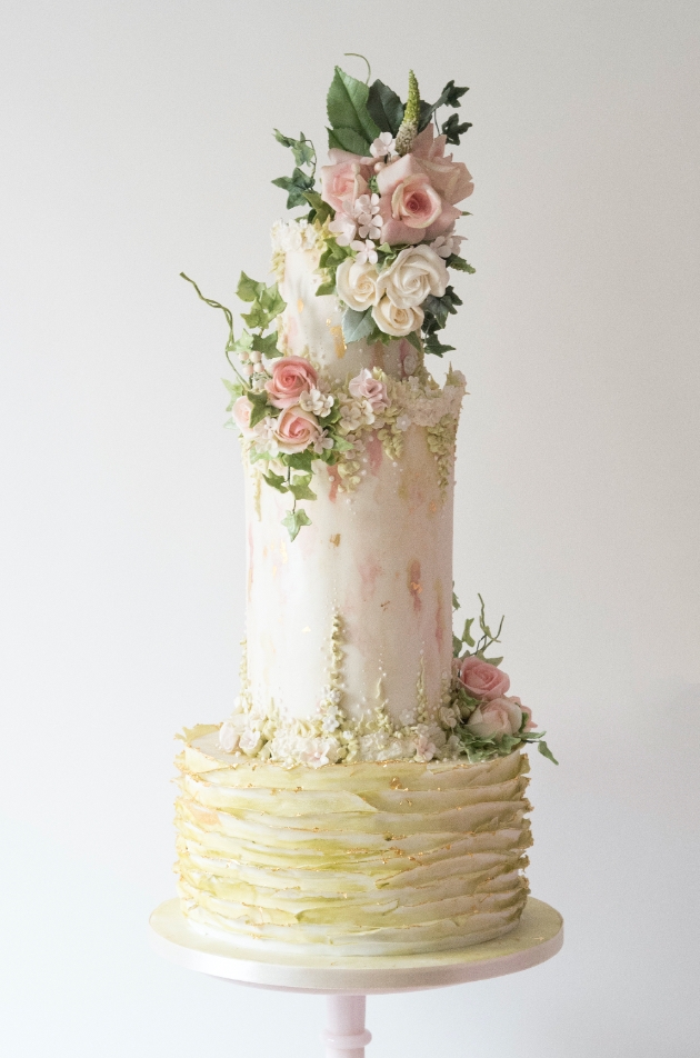 Cake expert, Suzanne Thorp reveals how you can incorporate summer into your big-day bake: Image 1