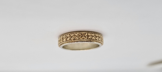 Gold ring